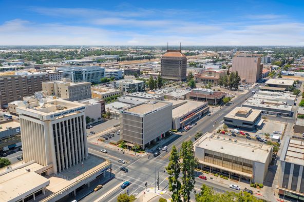 Office Space Available in Excellent Condition & Move-In Ready : 1221 Van Ness Ave, Fresno, CA 93721